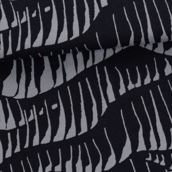 m_northern lights_dark grey taivaantulet_tummanharmaa.jpg
